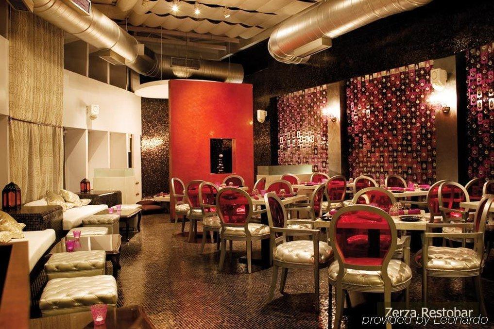 Hotel The Regale By Tunga Bombay Restaurante foto