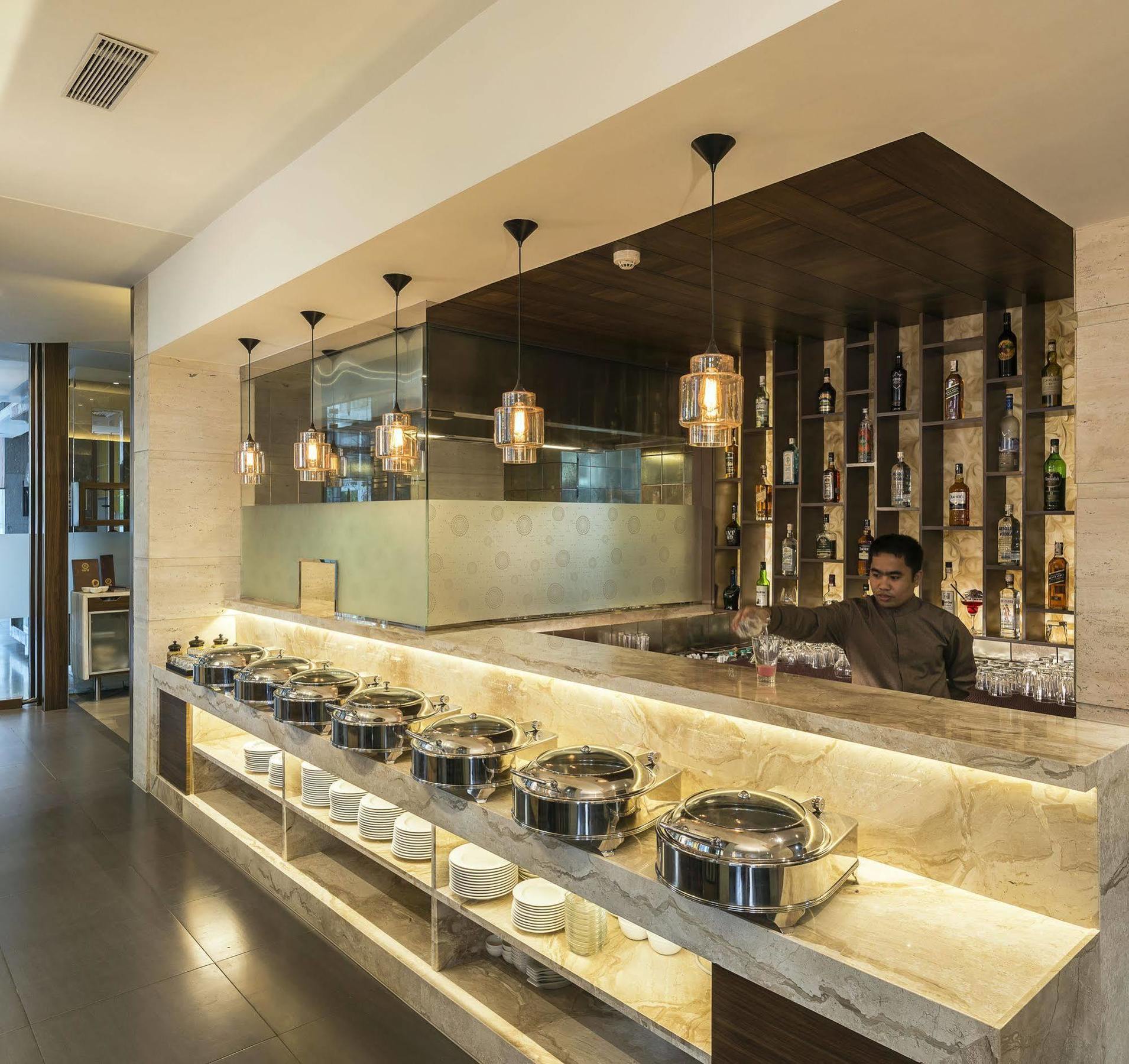 Hotel The Regale By Tunga Bombay Exterior foto